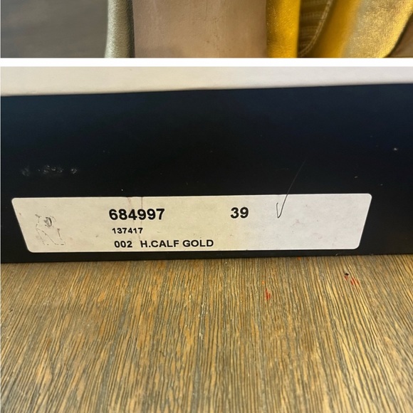 Marc Jacobs Gold Chelsea Boots . Size 8. - Picture 3 of 7